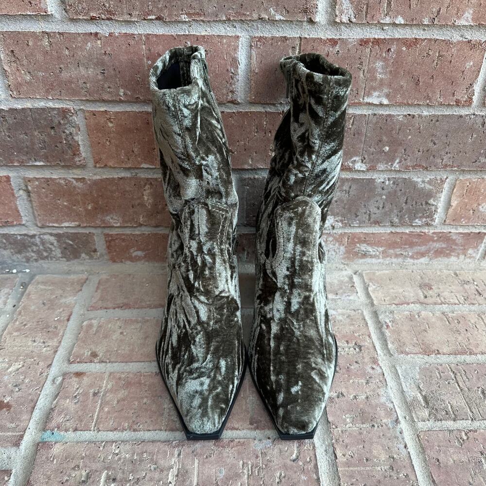 Gianni Bini Western Olive Green Velvet Boots Size 8.5 - Picture 4 of 7